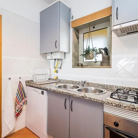 Apartment Frida's House In Meia Praia Beach